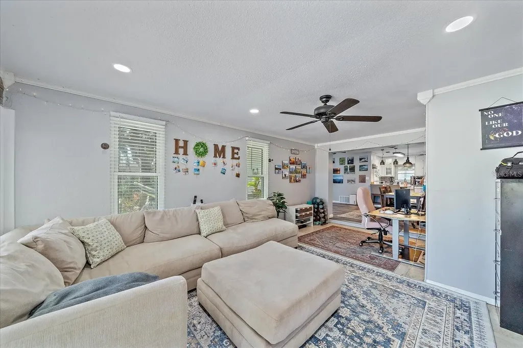 3281 8th Street Sarasota FL 34237
