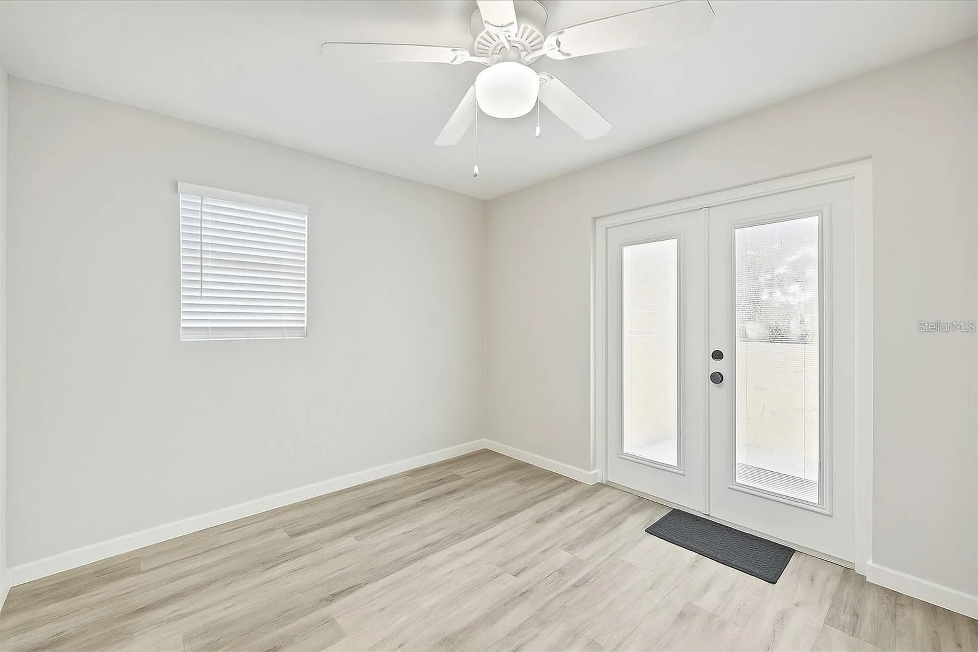 3281 8th Street Sarasota FL 34237