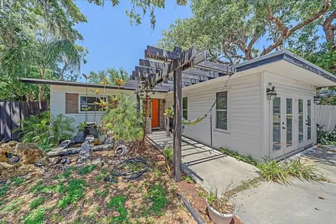 3281 8TH Street Sarasota FL 34237