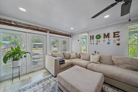 3281 8th Street Sarasota FL 34237