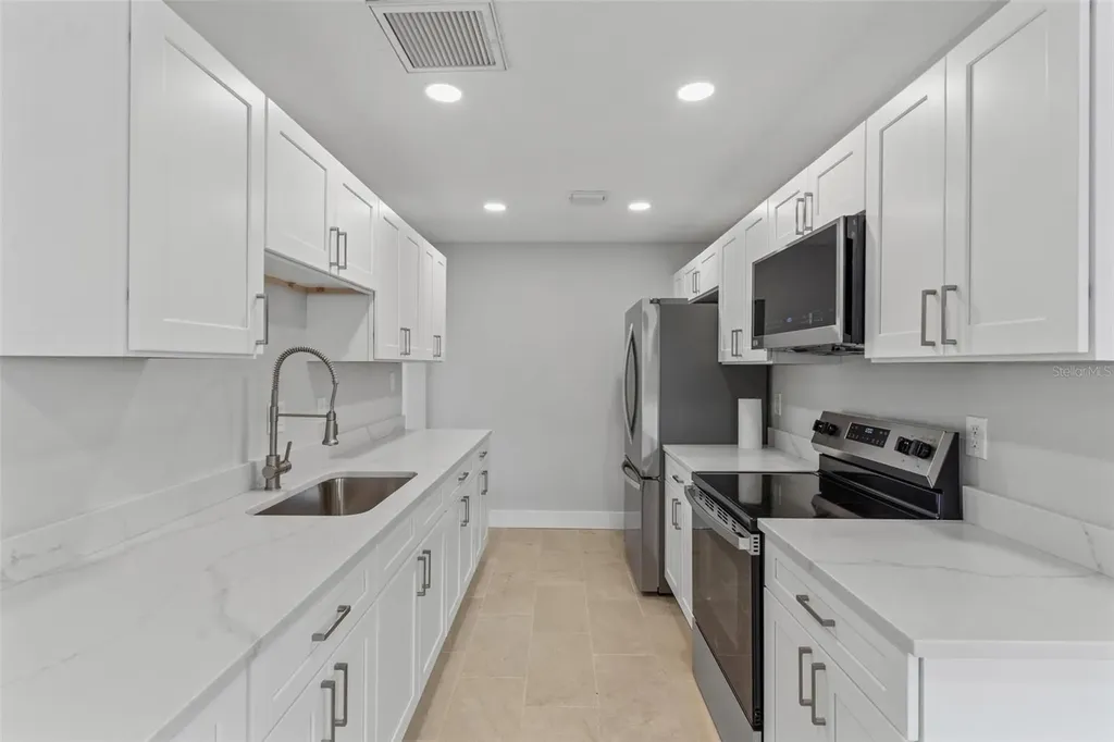 1229 Moonmist Circle Sarasota FL 34242