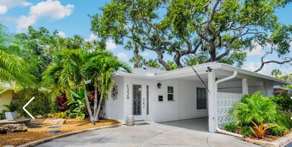 1229 Moonmist Circle Sarasota FL 34242