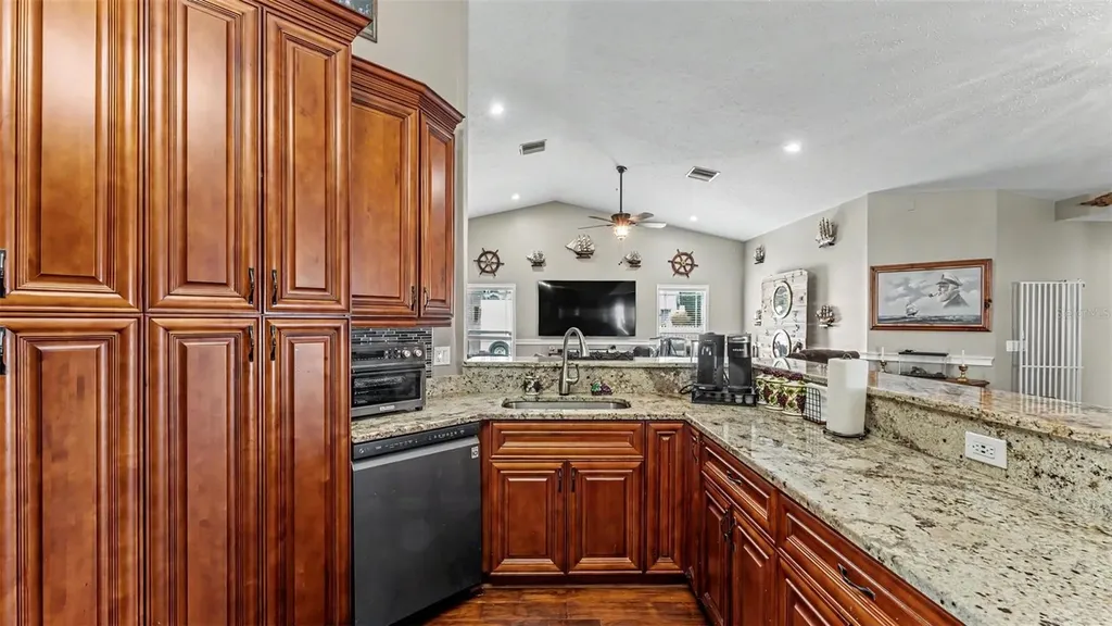 36225 Oak Knoll Loop Dade City FL 33525