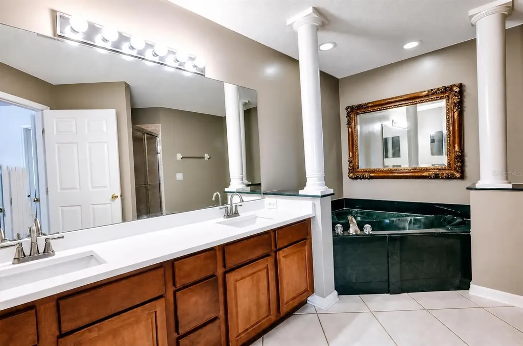 7404 Green Tree Drive Orlando FL 32819