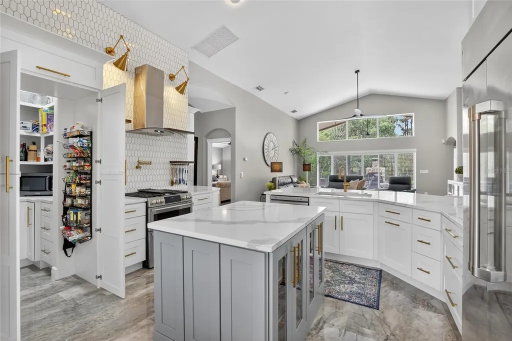16525 Bridgewalk Drive Lithia FL 33547