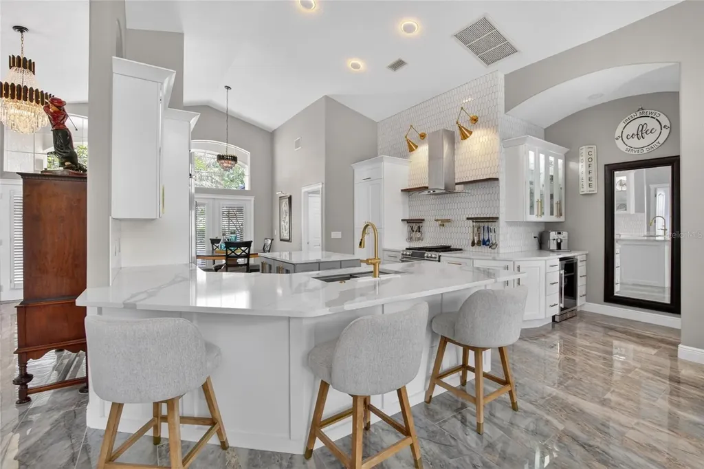 16525 Bridgewalk Drive Lithia FL 33547
