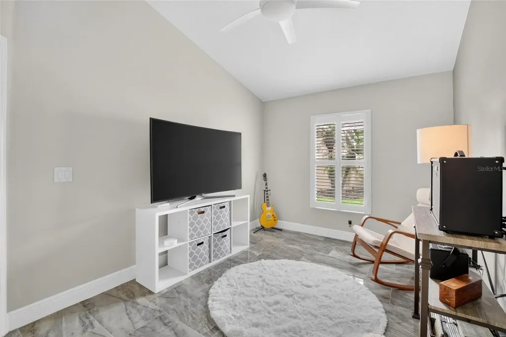 16525 Bridgewalk Drive Lithia FL 33547