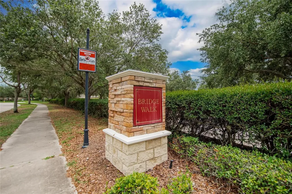 16525 Bridgewalk Drive Lithia FL 33547
