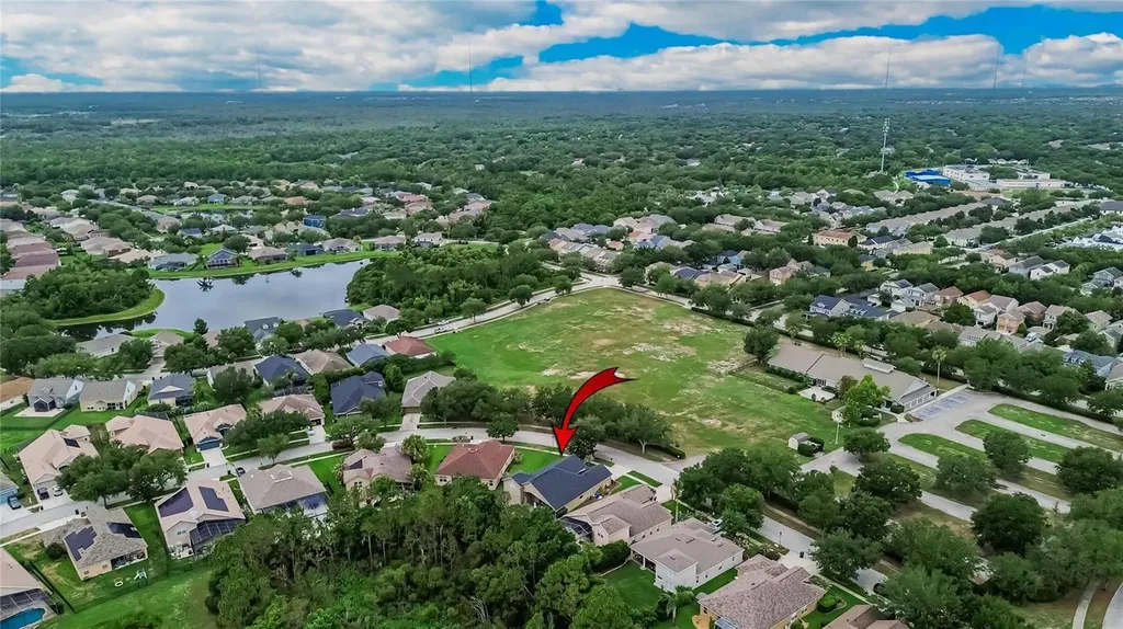 16525 Bridgewalk Drive Lithia FL 33547