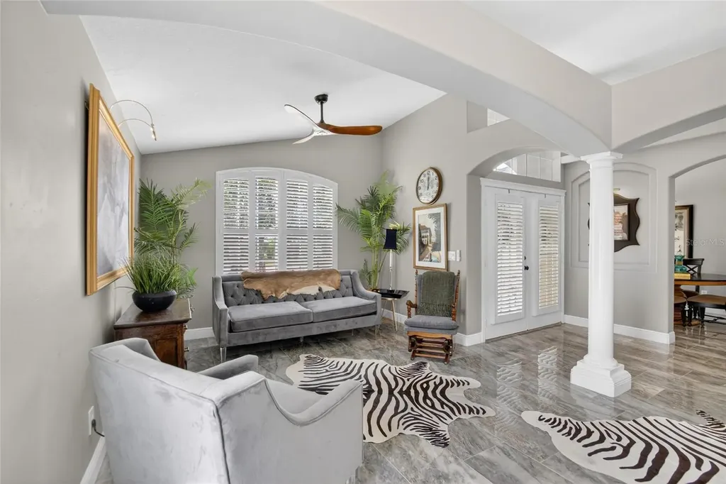 16525 Bridgewalk Drive Lithia FL 33547