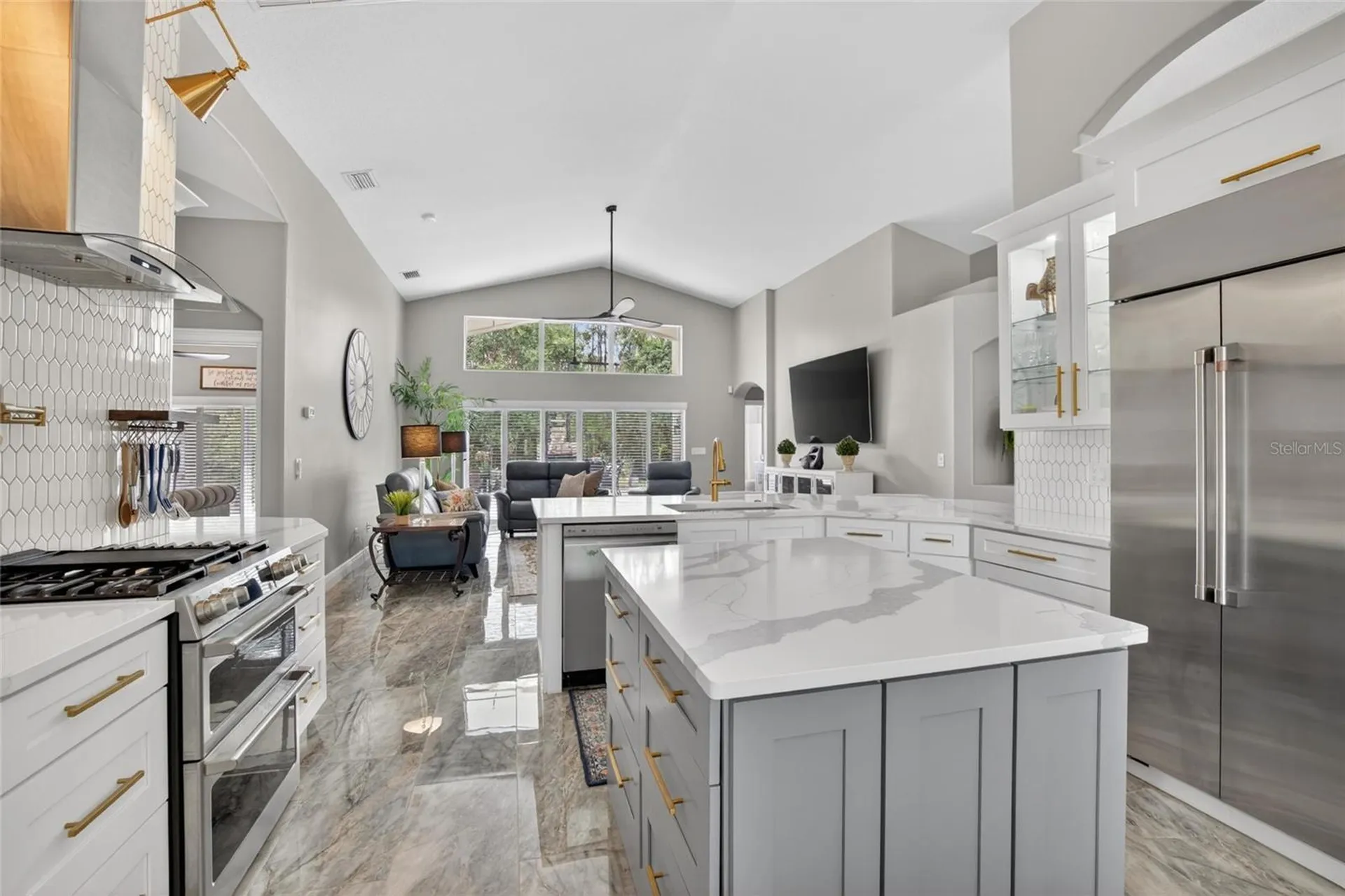 16525 Bridgewalk Drive Lithia FL 33547