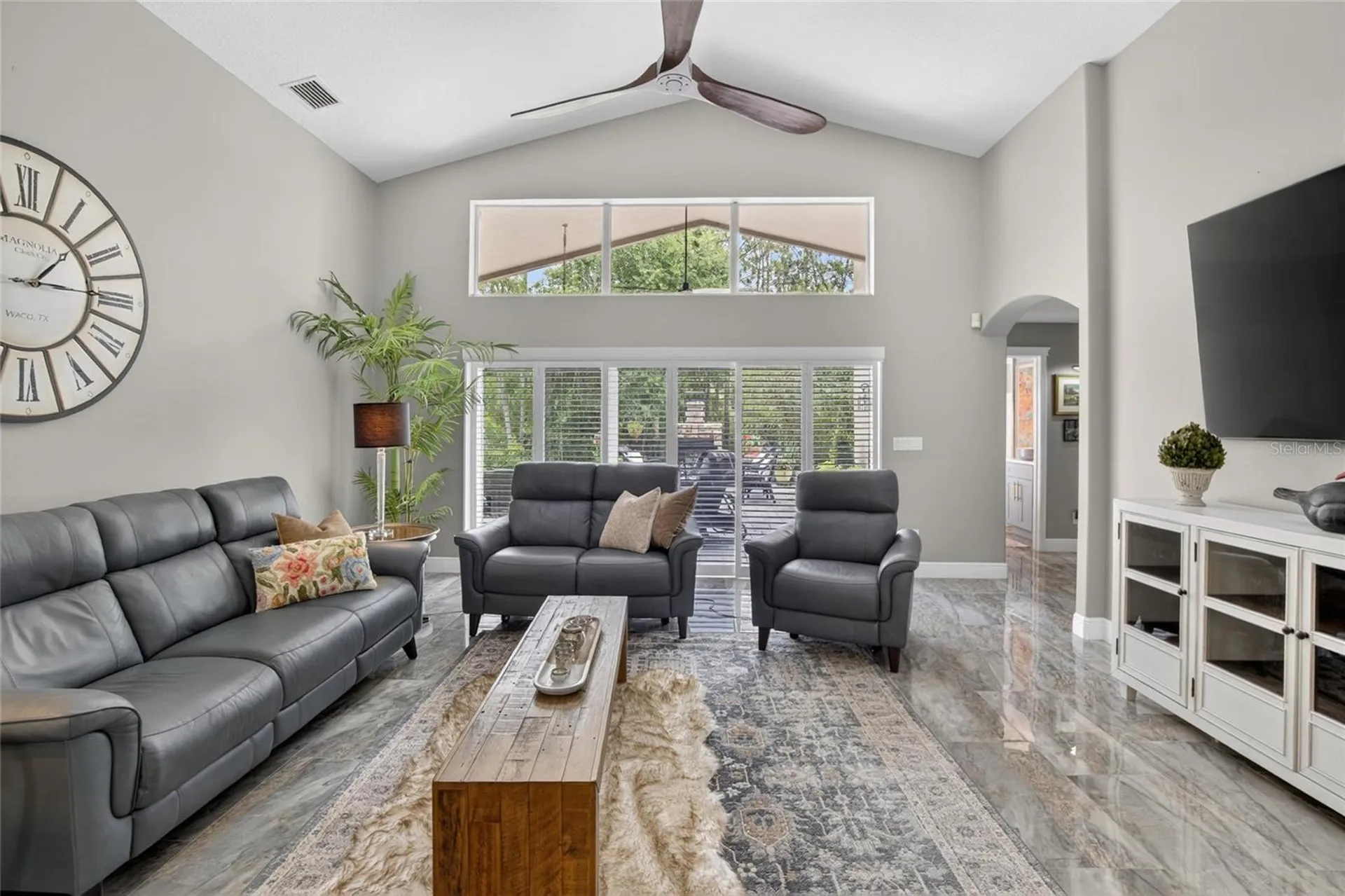 16525 Bridgewalk Drive Lithia FL 33547