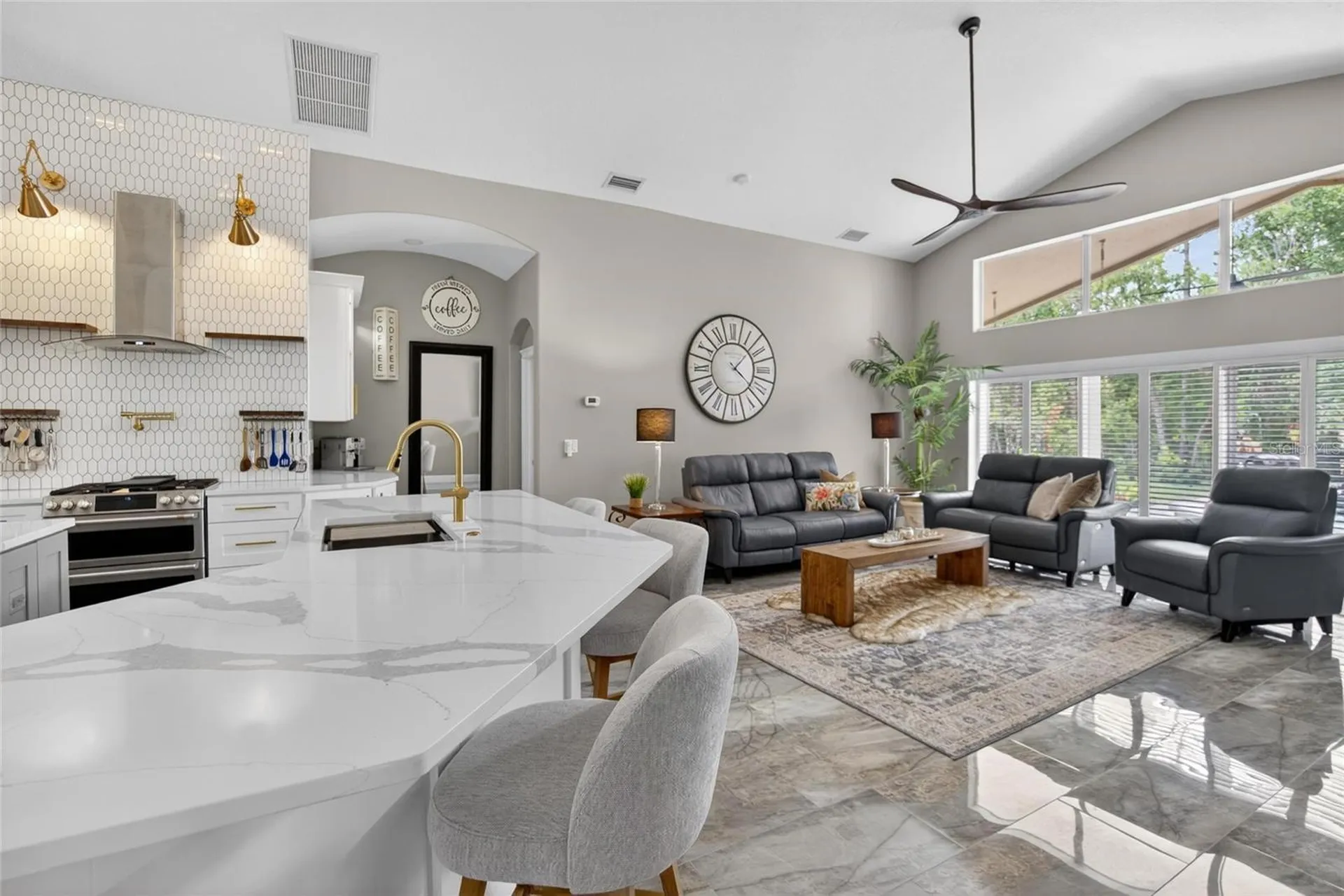 16525 Bridgewalk Drive Lithia FL 33547