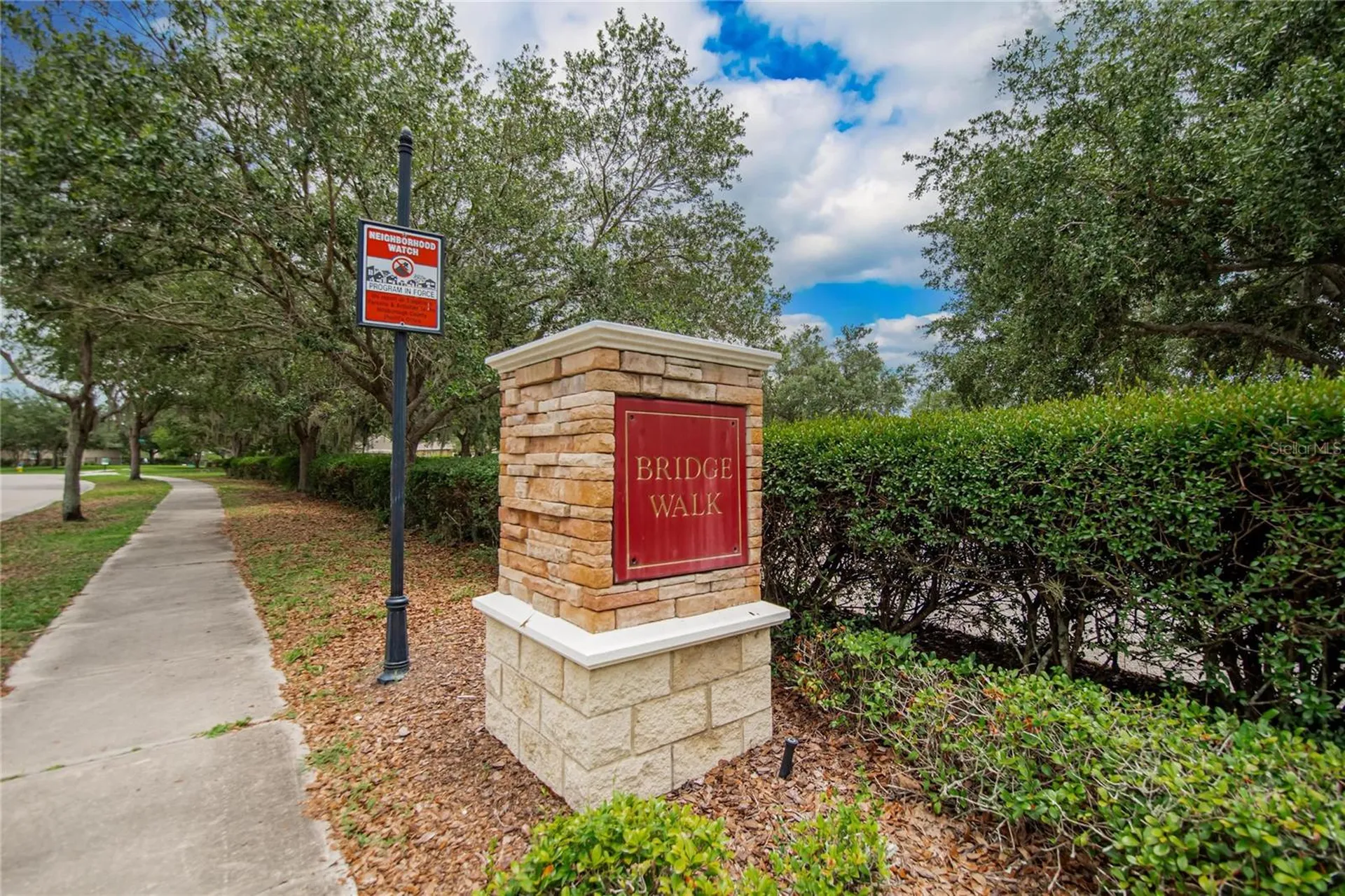 16525 Bridgewalk Drive Lithia FL 33547