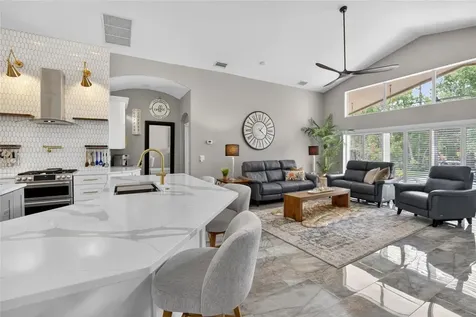 16525 Bridgewalk Drive Lithia FL 33547