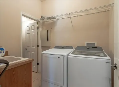1608 Hanks Avenue Orlando FL 32814