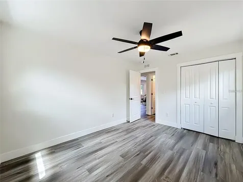 2335 Murilla Way S St Petersburg FL 33712