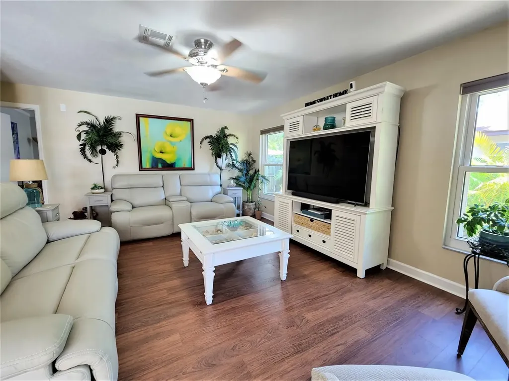 3104 Clovewood Place Seffner FL 33584