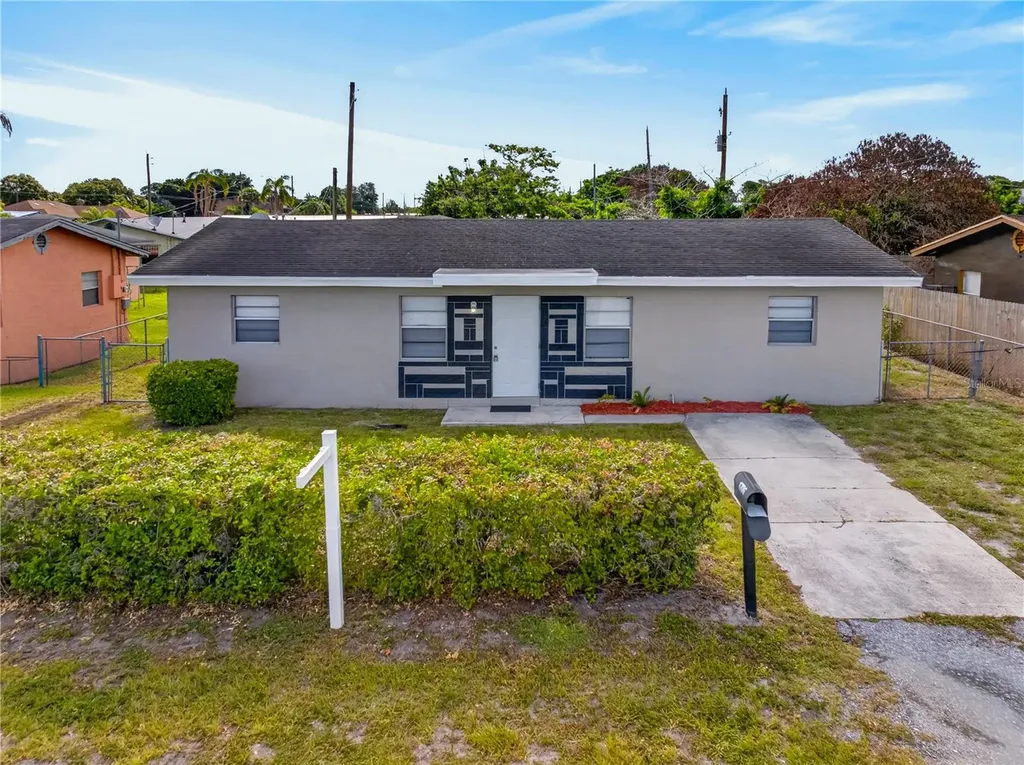 1706 N 29th Street Fort Pierce FL 34947