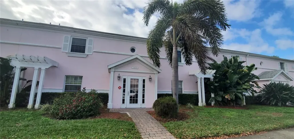 184 Pompano Drive SE St Petersburg FL 33705