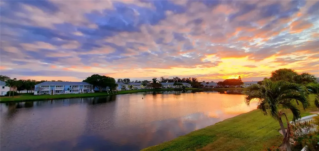 184 Pompano Drive SE St Petersburg FL 33705