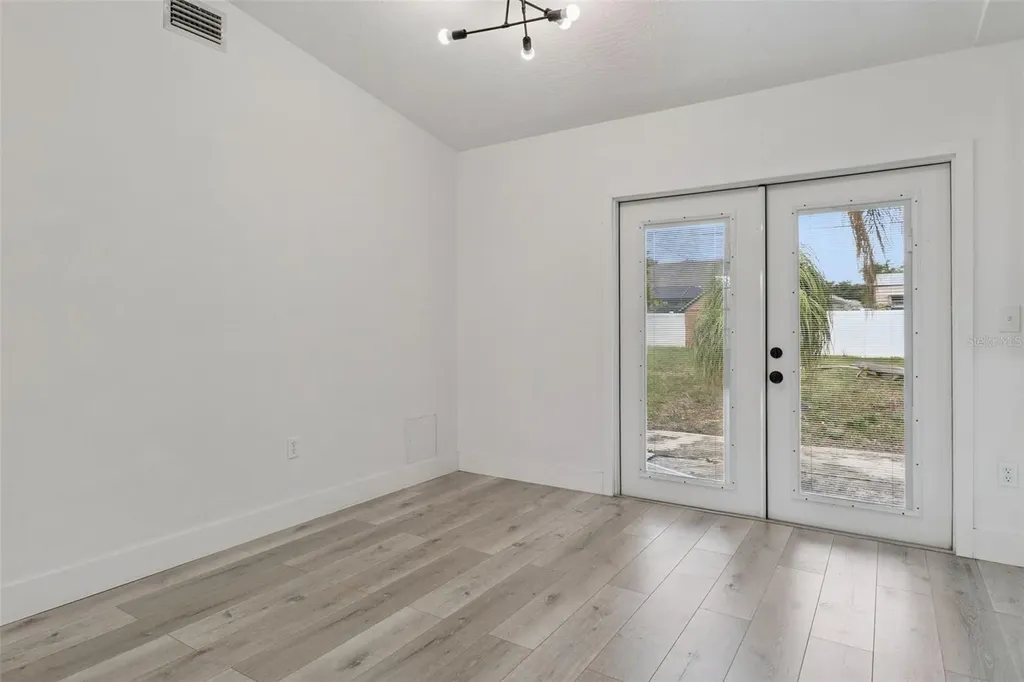 682 De Groodt Road SW Palm Bay FL 32908