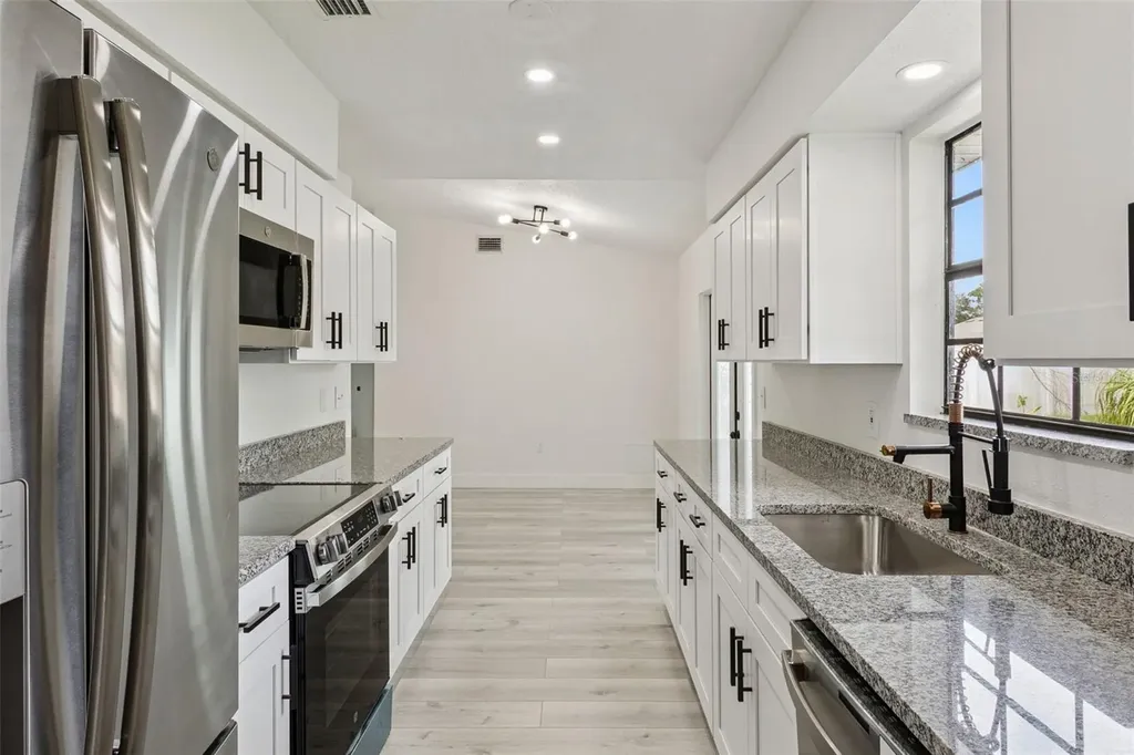 682 De Groodt Road SW Palm Bay FL 32908