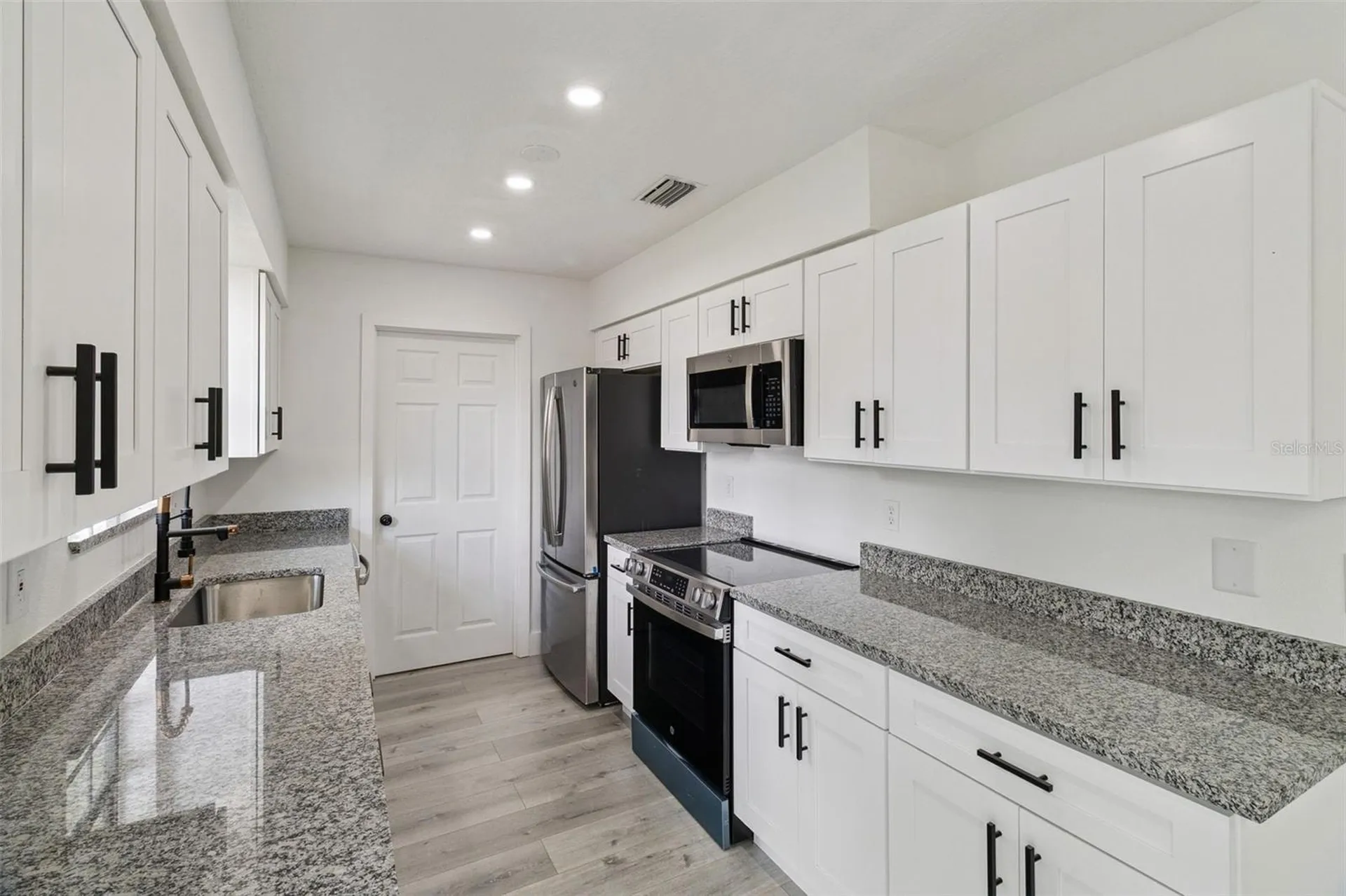 682 De Groodt Road SW Palm Bay FL 32908