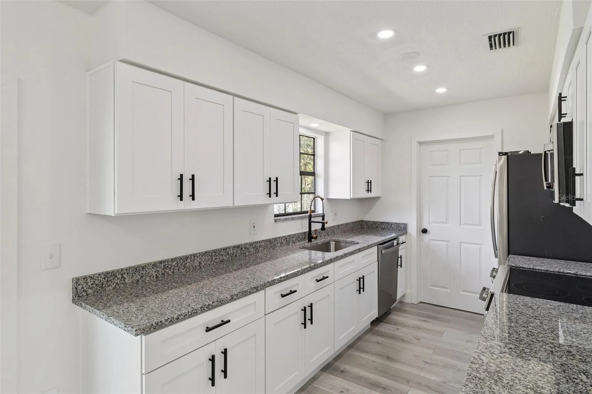 682 De Groodt Road SW Palm Bay FL 32908