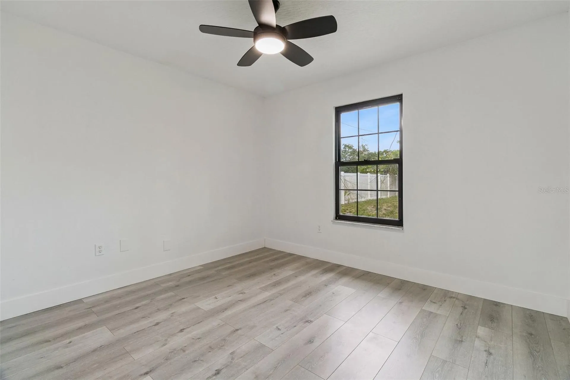 682 De Groodt Road SW Palm Bay FL 32908