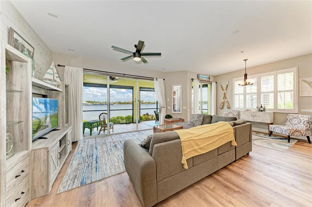 1121 Riverscape Street Bradenton FL 34208