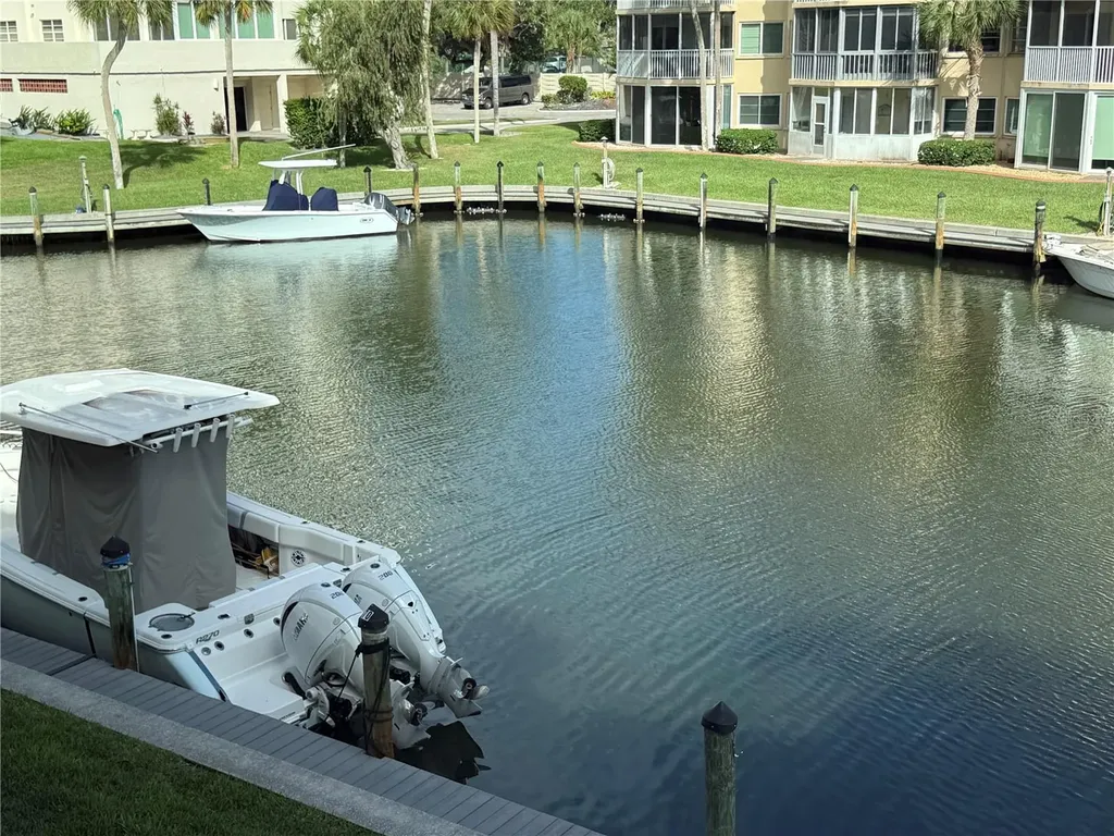 1250 N Portofino Drive Sarasota FL 34242