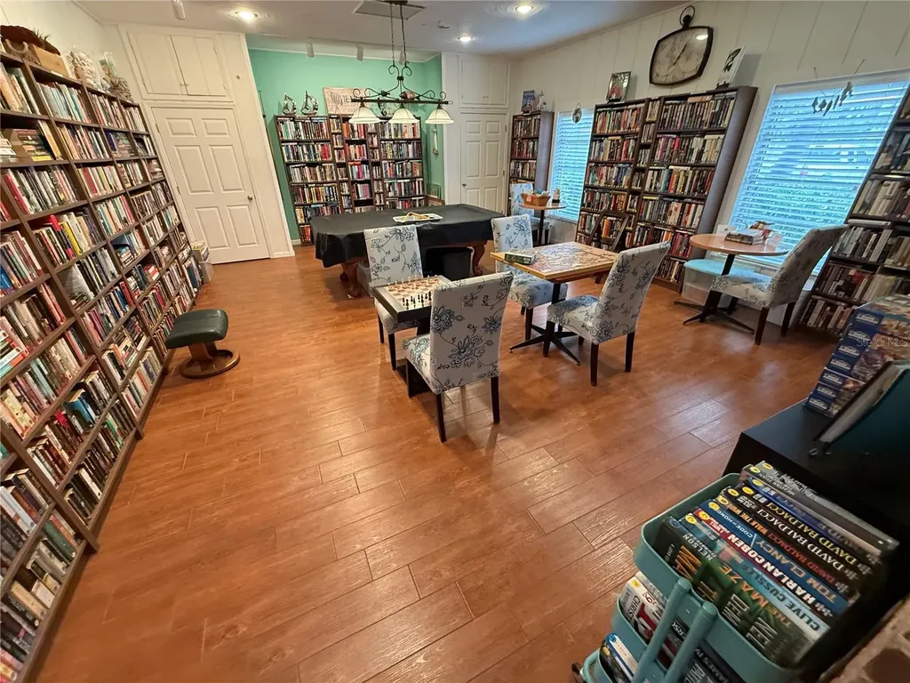 1250 N Portofino Drive Sarasota FL 34242