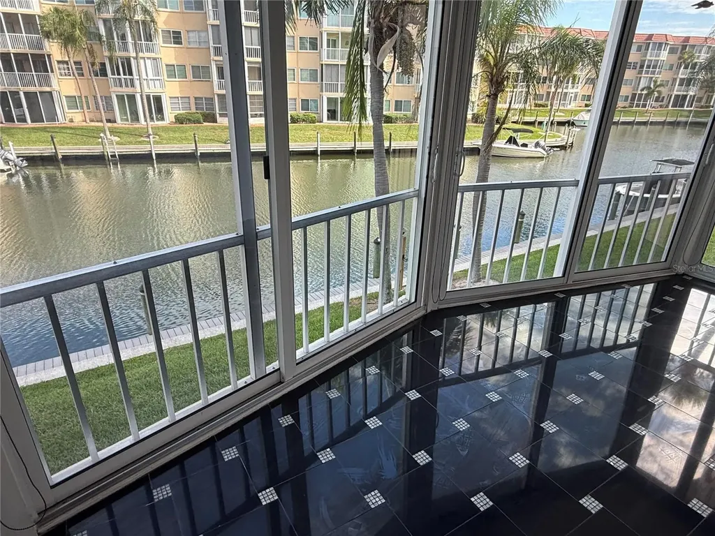 1250 N Portofino Drive Sarasota FL 34242