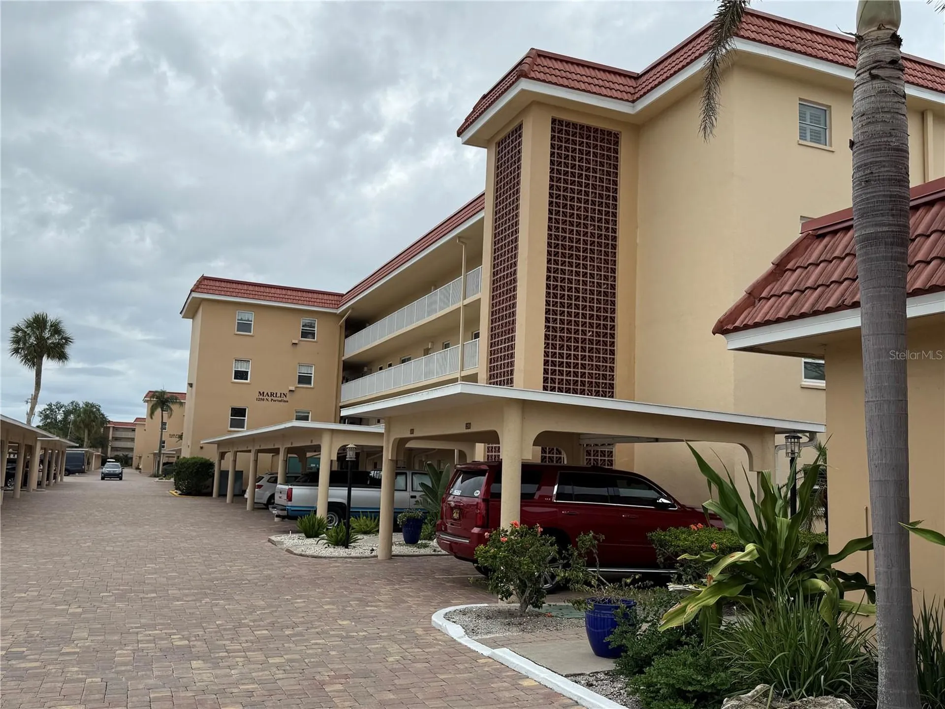 1250 N Portofino Drive Sarasota FL 34242