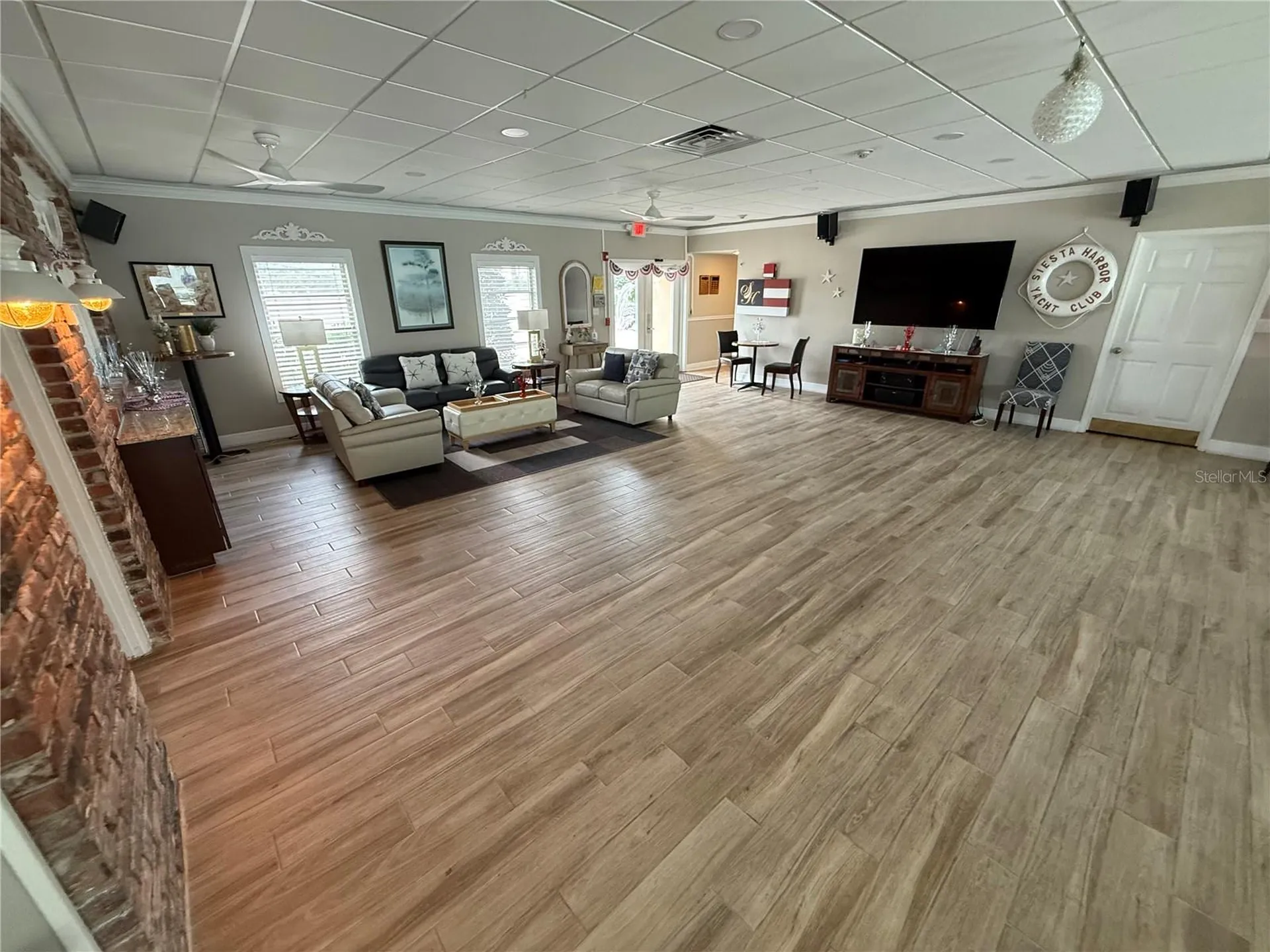 1250 N Portofino Drive Sarasota FL 34242