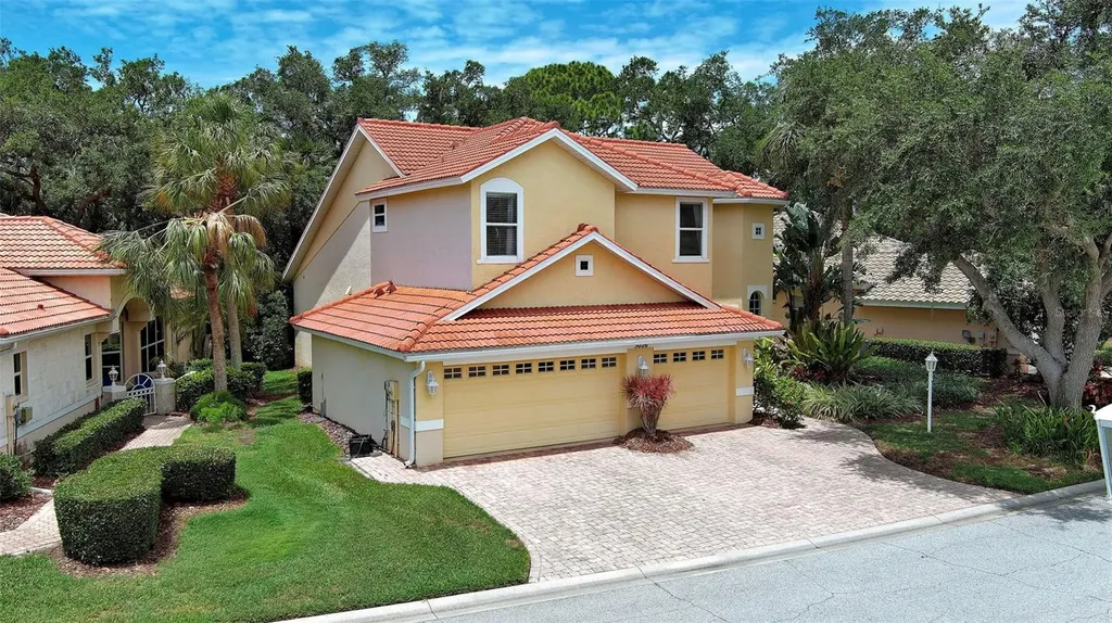 5026 Hanging Moss Lane Sarasota FL 34238