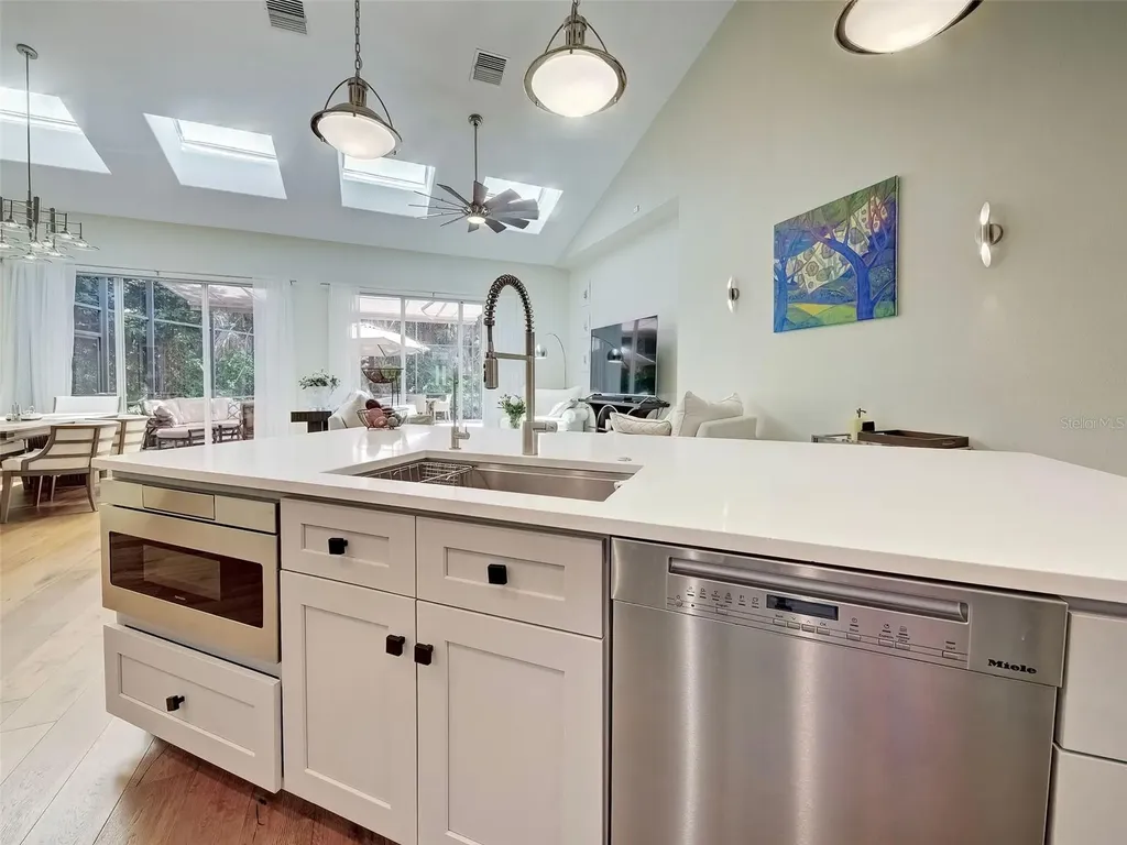 5026 Hanging Moss Lane Sarasota FL 34238