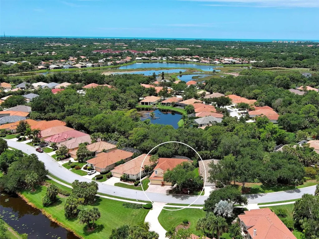 5026 Hanging Moss Lane Sarasota FL 34238