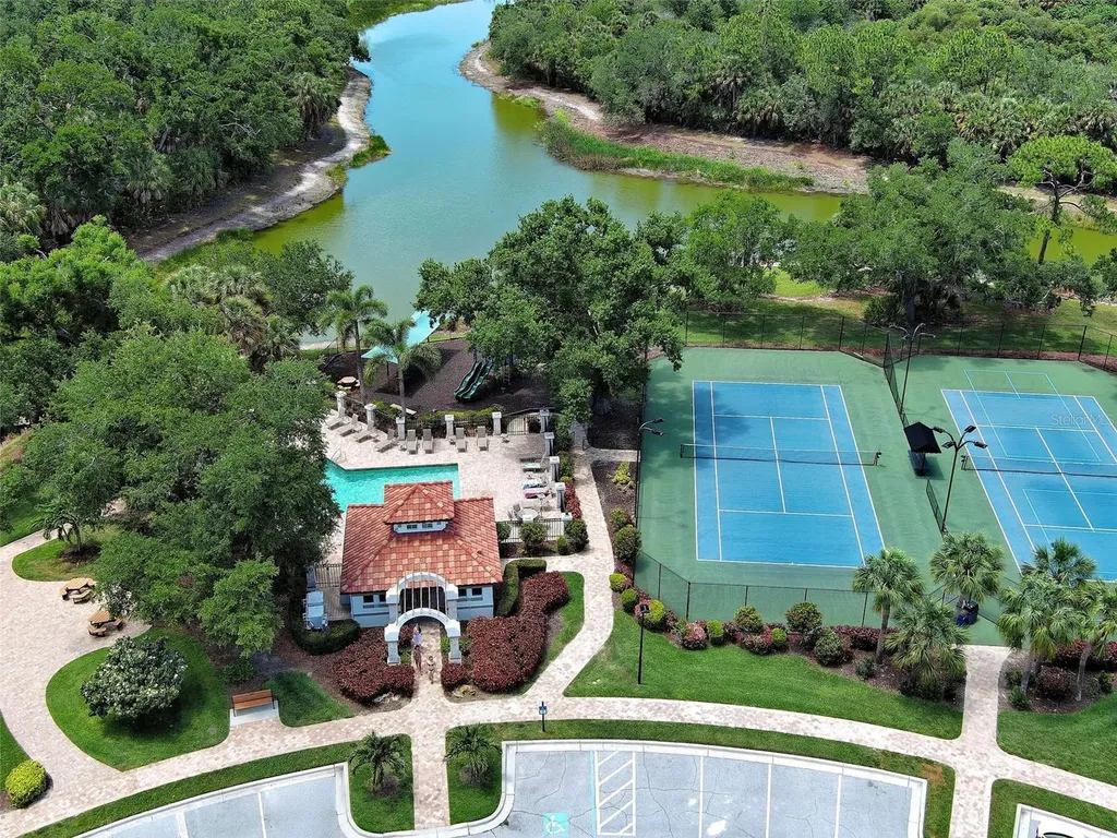 5026 Hanging Moss Lane Sarasota FL 34238