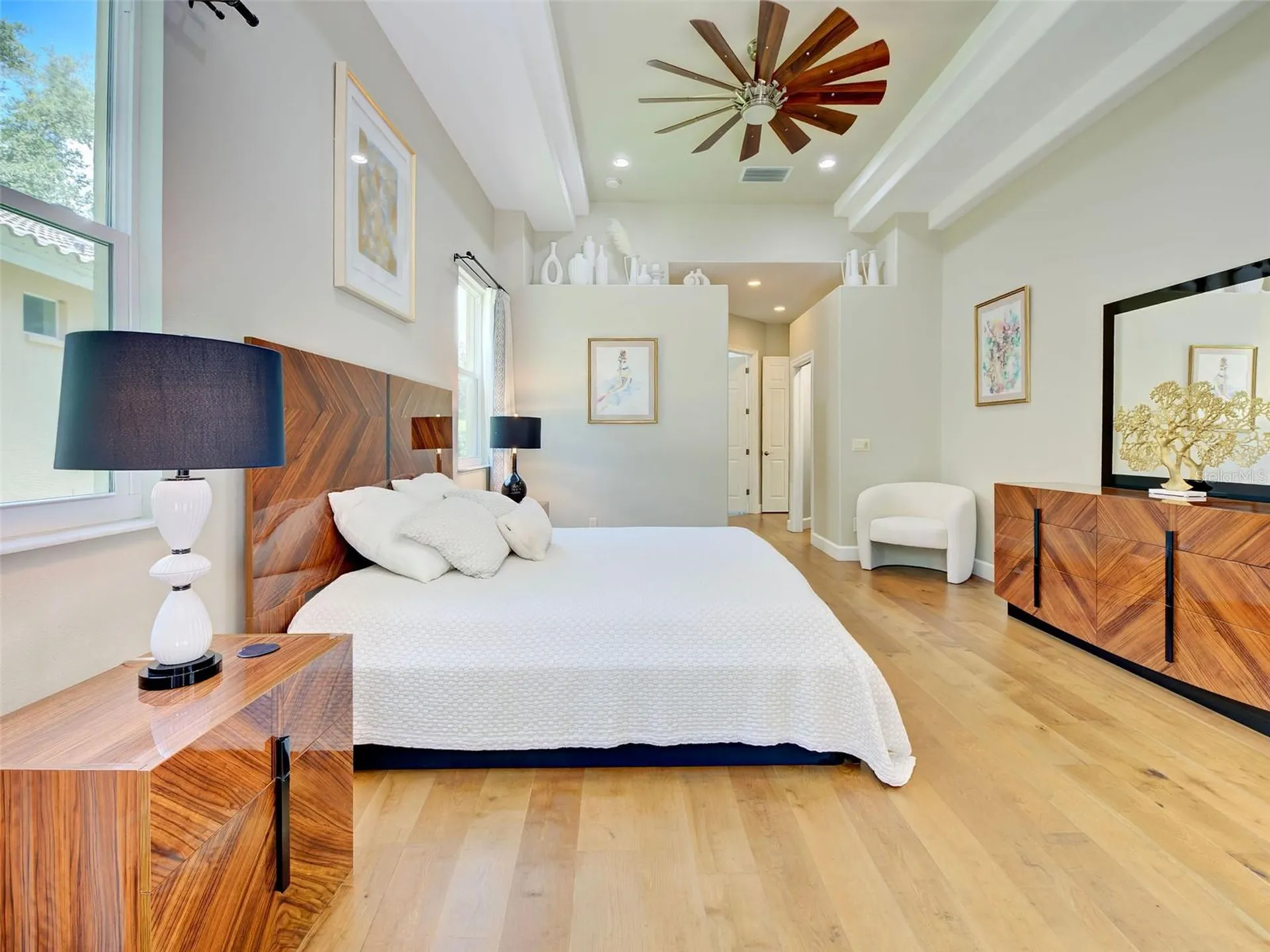 5026 Hanging Moss Lane Sarasota FL 34238