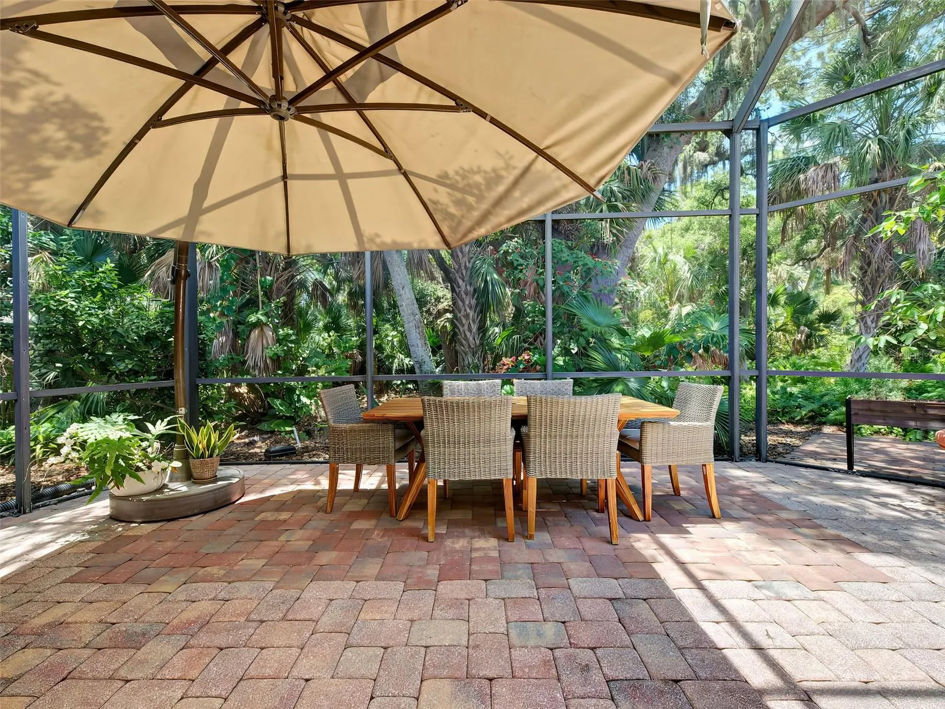 5026 Hanging Moss Lane Sarasota FL 34238