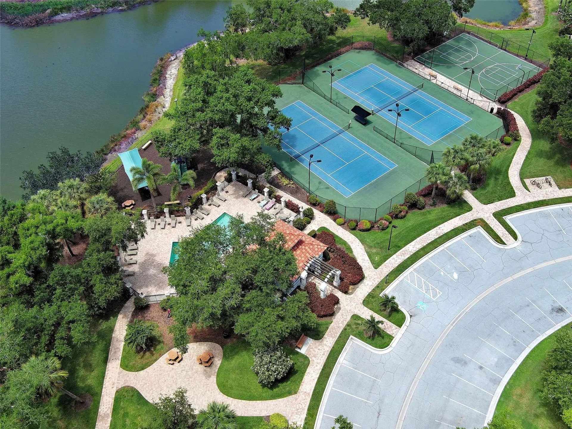 5026 Hanging Moss Lane Sarasota FL 34238