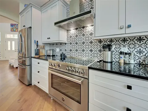 5026 Hanging Moss Lane Sarasota FL 34238