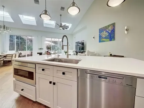 5026 Hanging Moss Lane Sarasota FL 34238