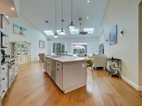 5026 Hanging Moss Lane Sarasota FL 34238