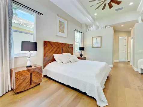 5026 Hanging Moss Lane Sarasota FL 34238