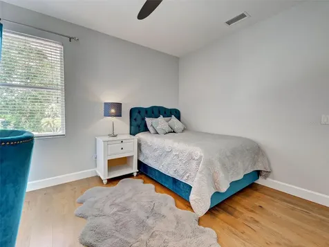 5026 Hanging Moss Lane Sarasota FL 34238