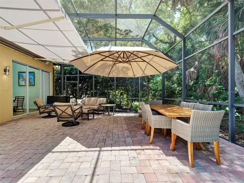 5026 Hanging Moss Lane Sarasota FL 34238