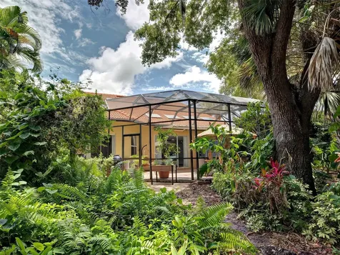 5026 Hanging Moss Lane Sarasota FL 34238